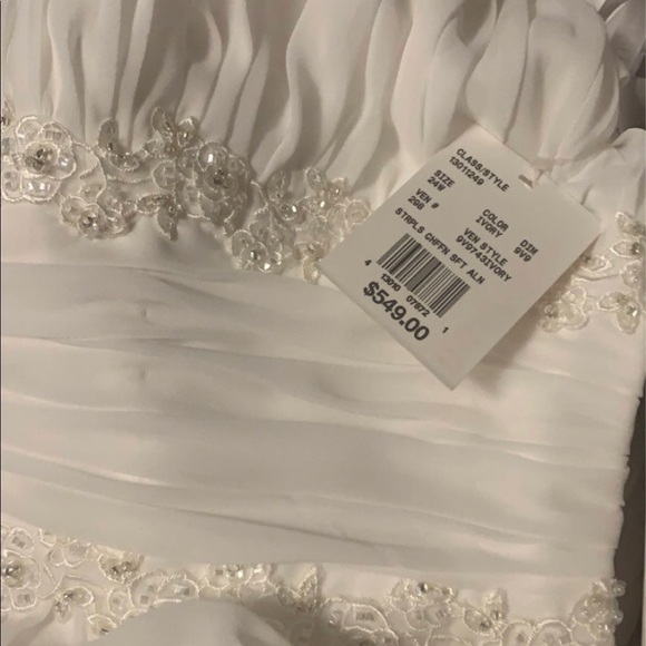 Gorgeous David’s Bridal Wedding Gown - Picture 4 of 9